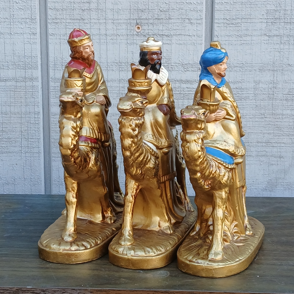 Gold and Blue Three Kings Candleholders Figurines - Picture 13 of 16